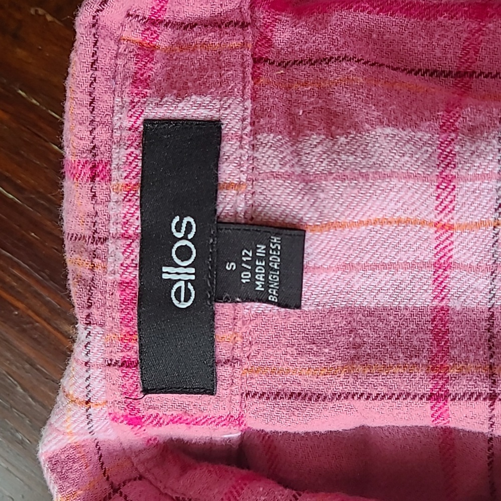 Like new flannel shirt - Picture 7 of 7